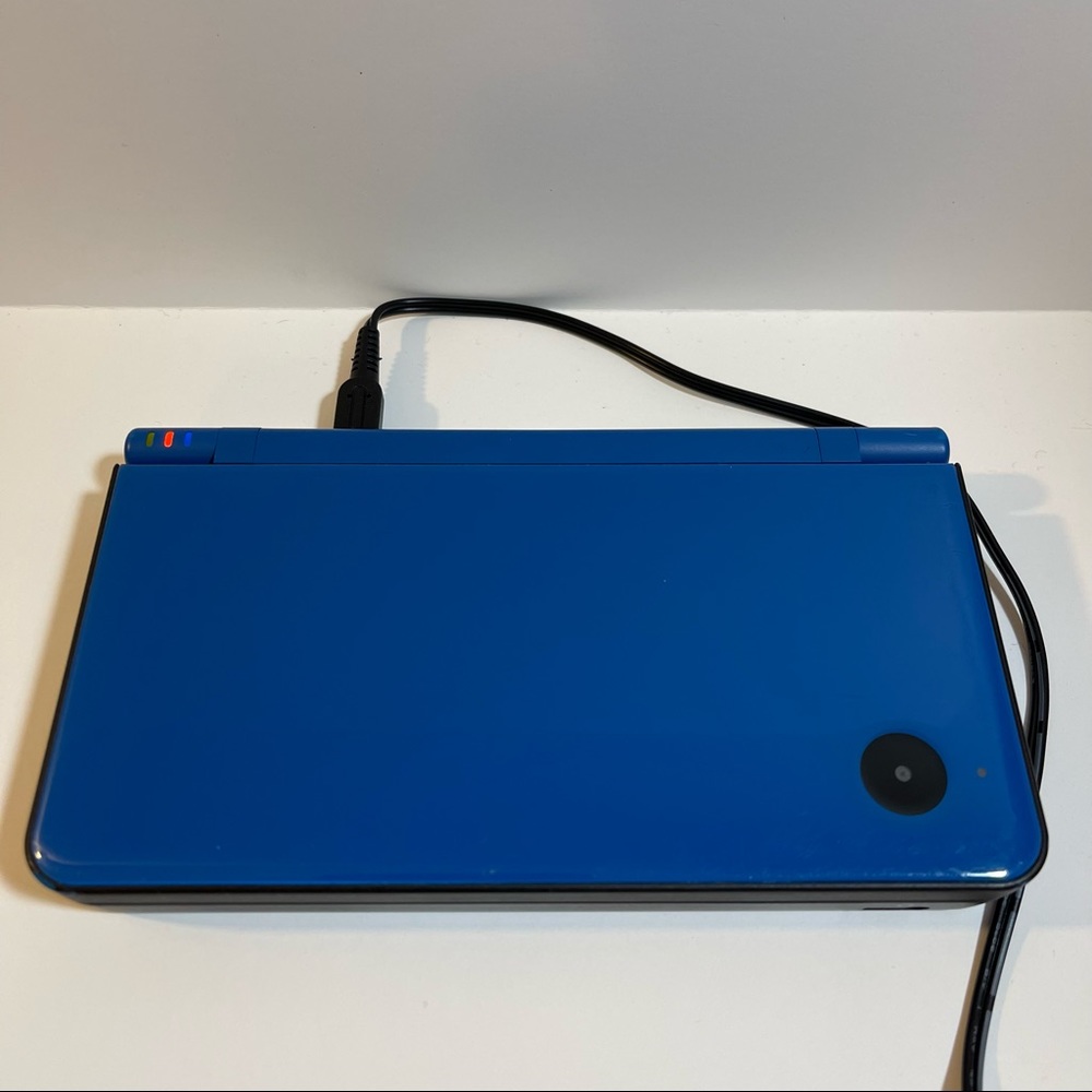 SOLD (1)Nintendo DSi XL Midnight Blue (1)NEW🔌 (1)NEW 32GB CARD (7)Games! - Picture 6 of 15